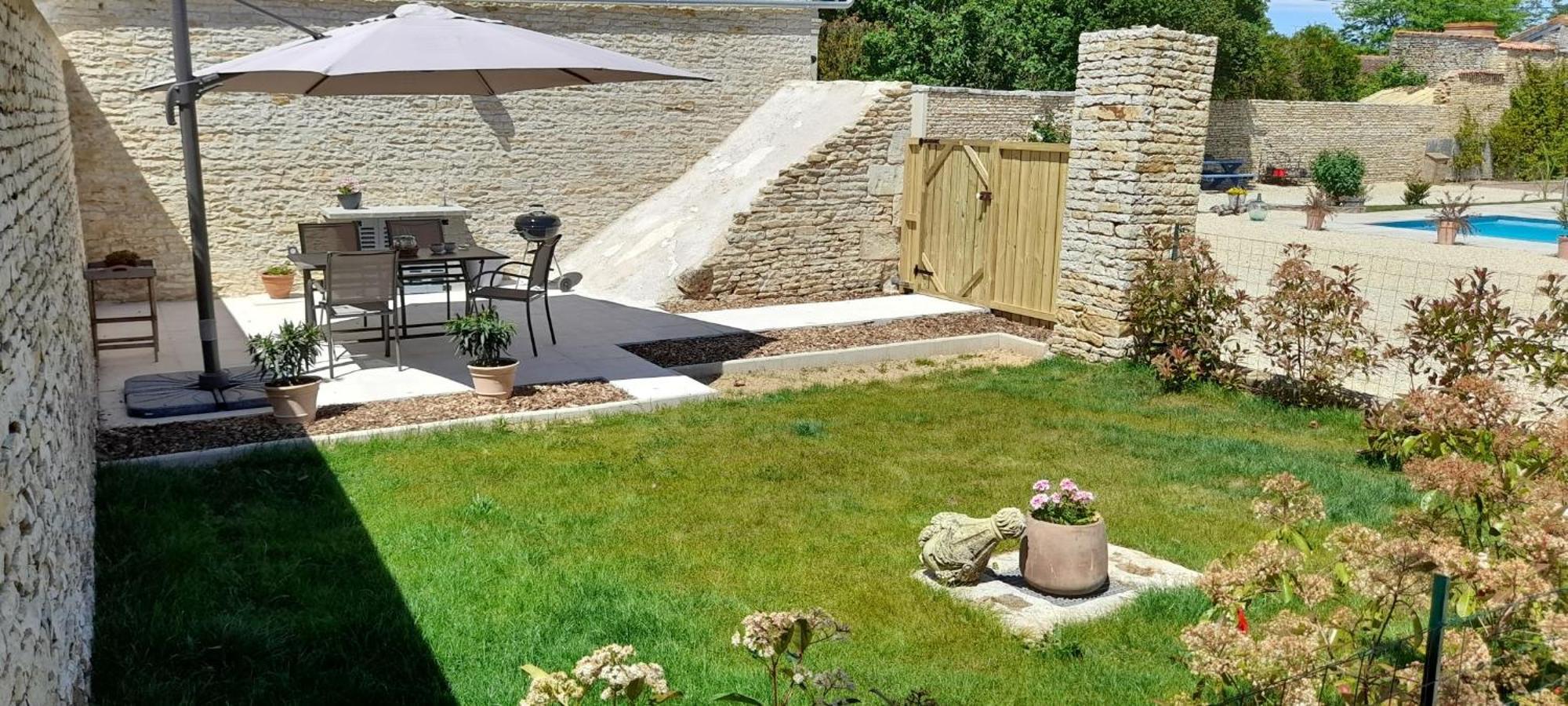 Angliers  La Galuche B&B 외부 사진