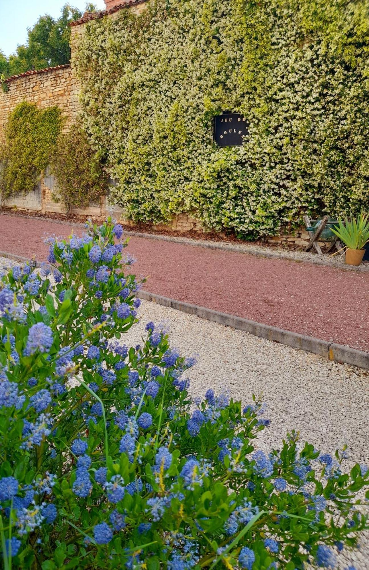 Angliers  La Galuche B&B 외부 사진