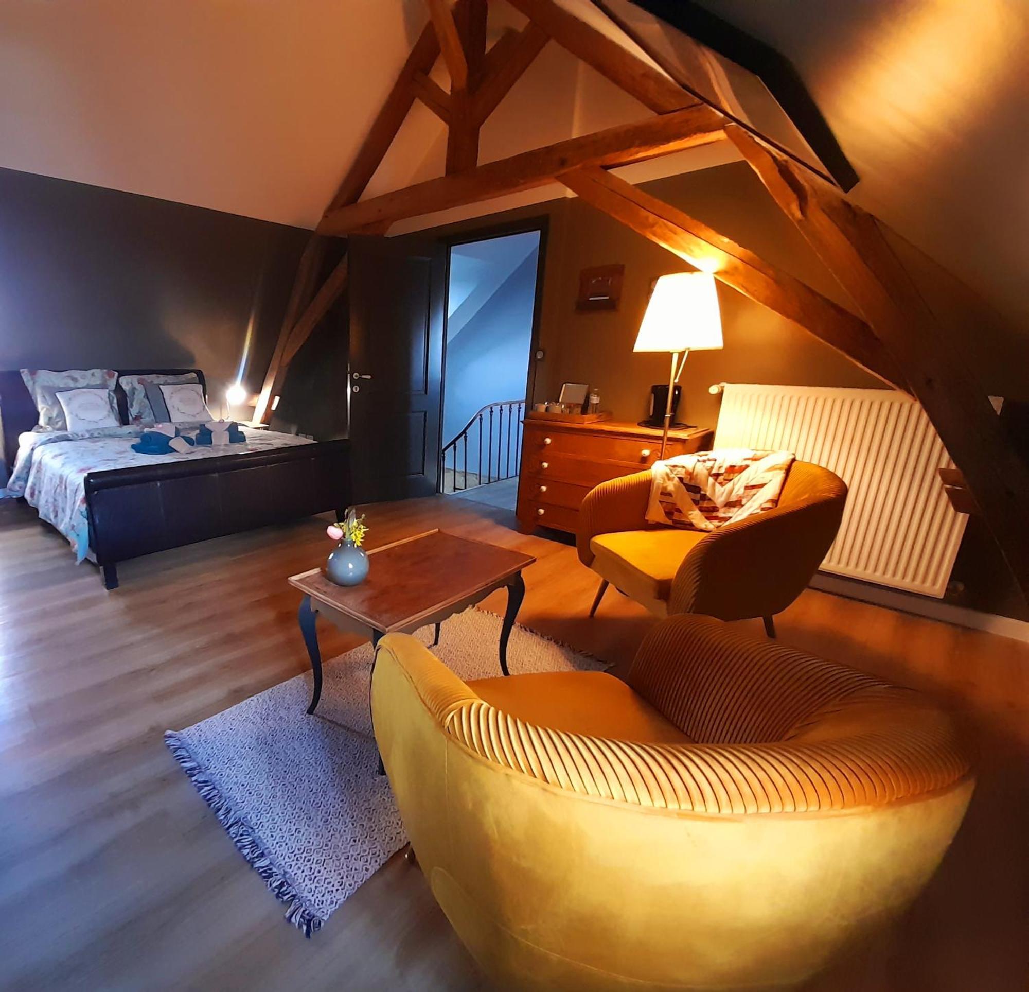 Angliers  La Galuche B&B 외부 사진